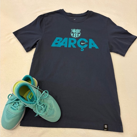 BNWOT Nike Barça Short Sleeve Tee - Picture 8 of 16